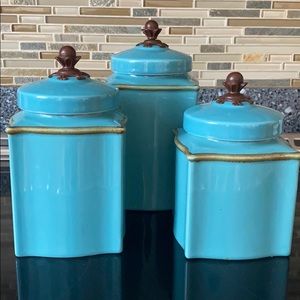 Beautiful SOUTHERN LIVING canister